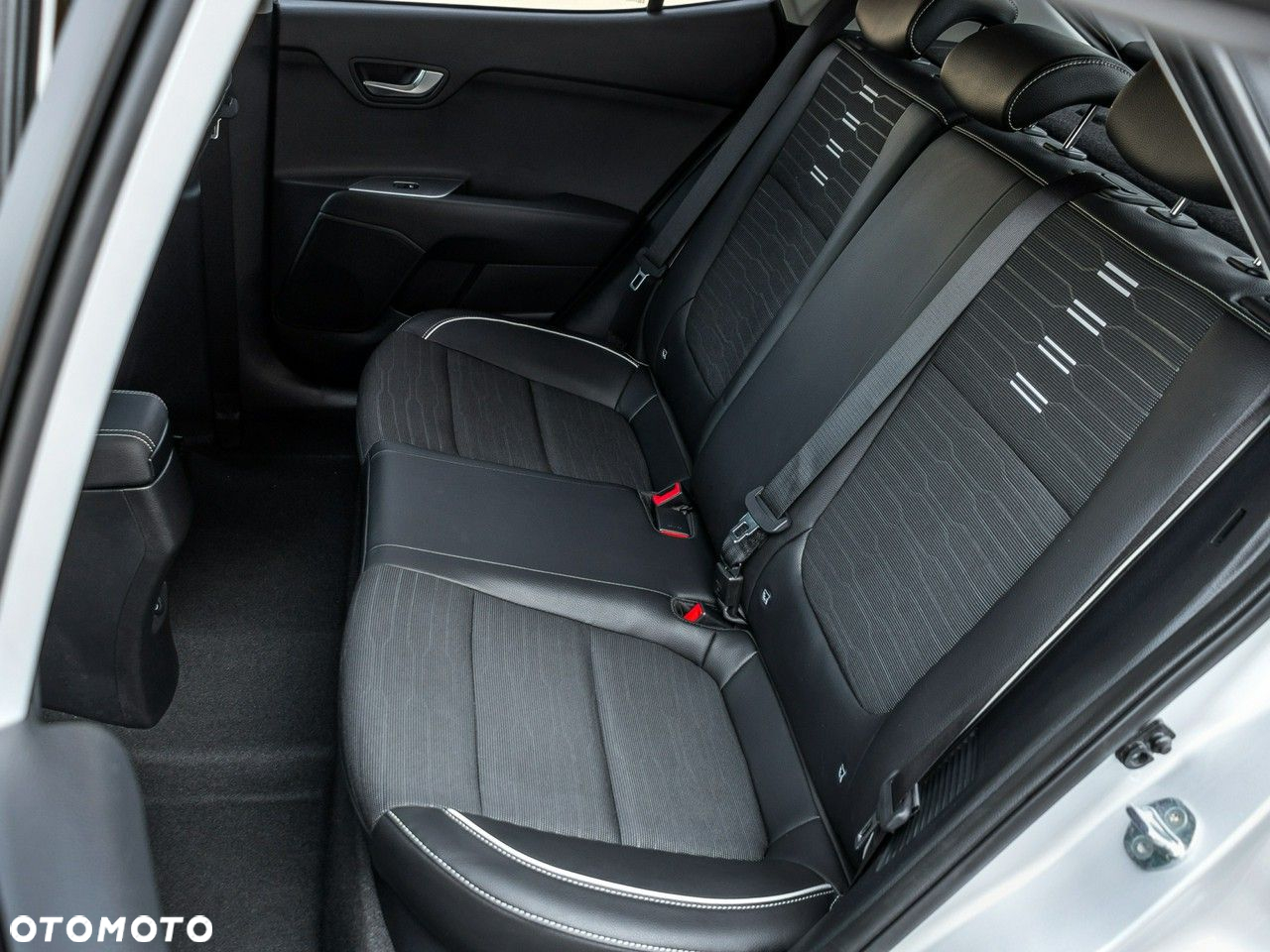 Kia Stonic 1.0 T-GDI MHEV GT Line - 18