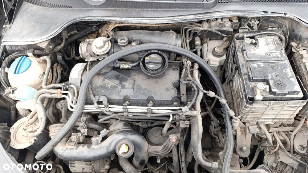 36005 VW golf V model od 03-09 silnik 1.9 TDI 105 km BXE skrzynia JCR lakier LC9Z - 11