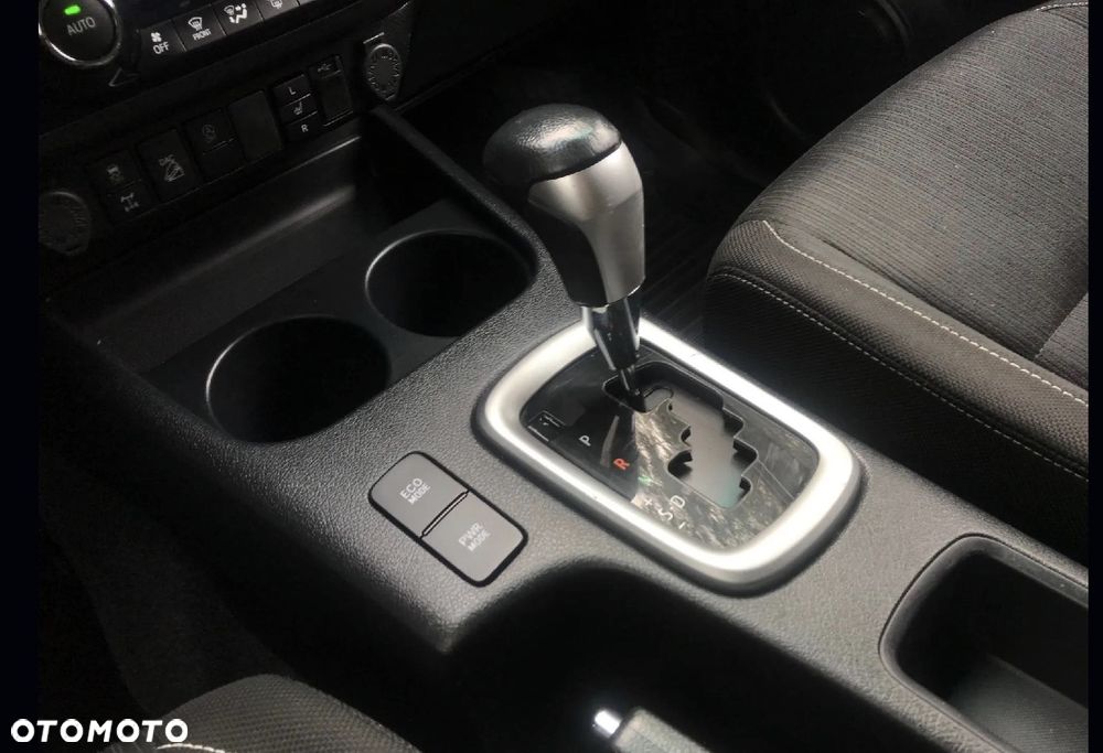 Toyota Hilux - 13