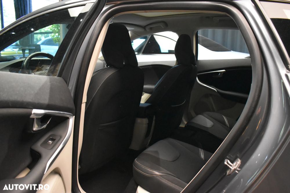 Volvo V40 D4 VEA Summum - 8