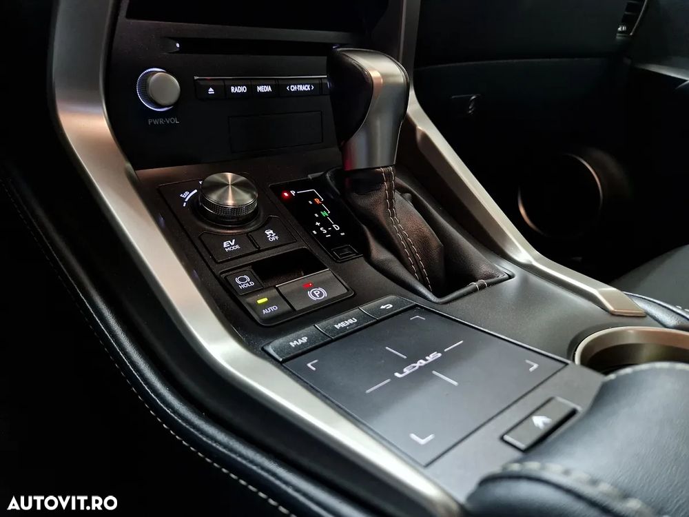 Lexus Seria NX 300h AWD Business - 21