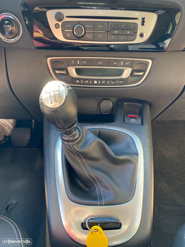Renault Grand Scénic 1.6 dCi Bose Edition 7L - 17