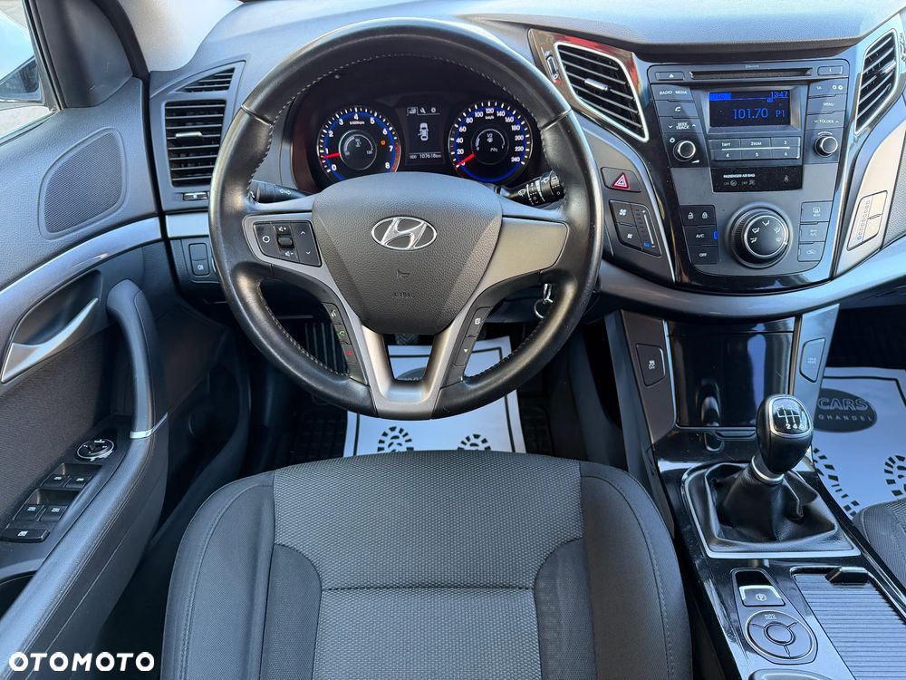 Hyundai i40 Kombi blue 1.6 Classic - 8
