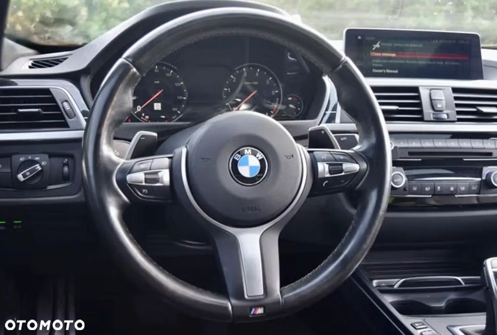 BMW Seria 3 330i xDrive - 15