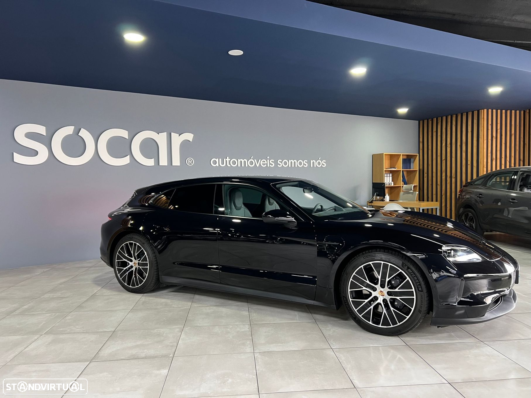 Porsche Taycan Sport Turismo - 2