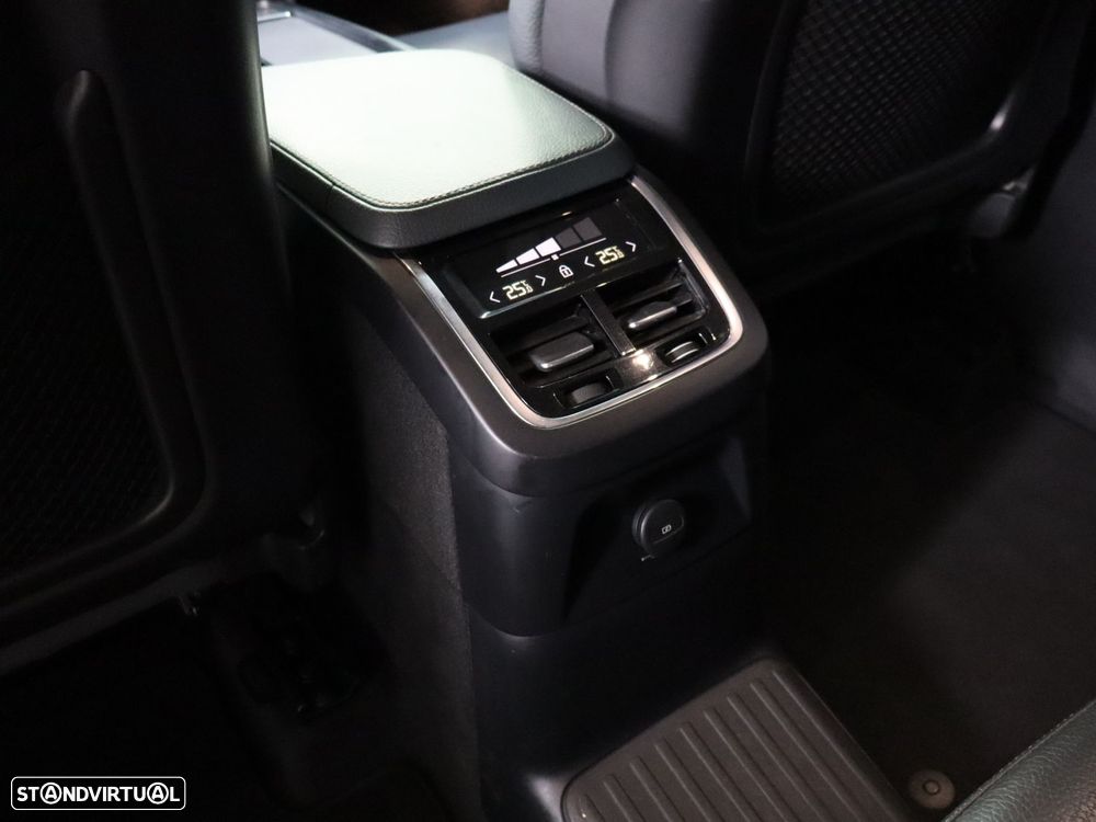 Volvo XC 90 2.0 T8 PHEV Inscription AWD - 11