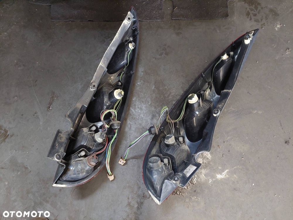KOMPLETNY TYŁ KLAPA BAGAŻNIKA ZDERZAK TYŁ LAMPY NISSAN ALMERA TINO I GN0 - 3