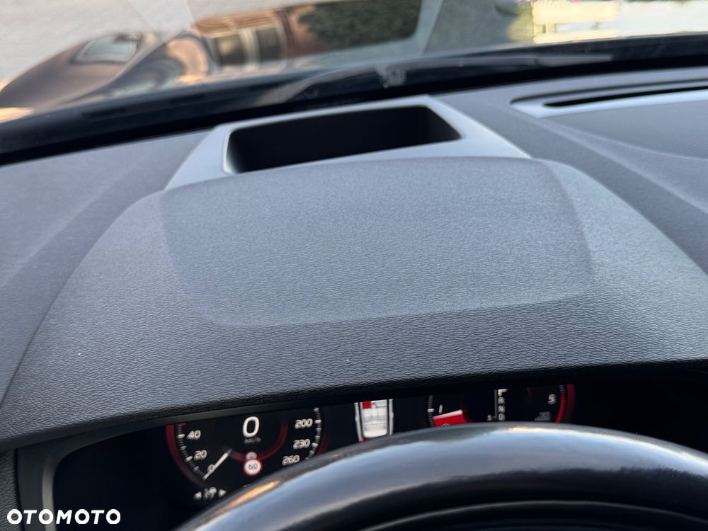 Volvo V90 D3 Geartronic Momentum Pro - 26