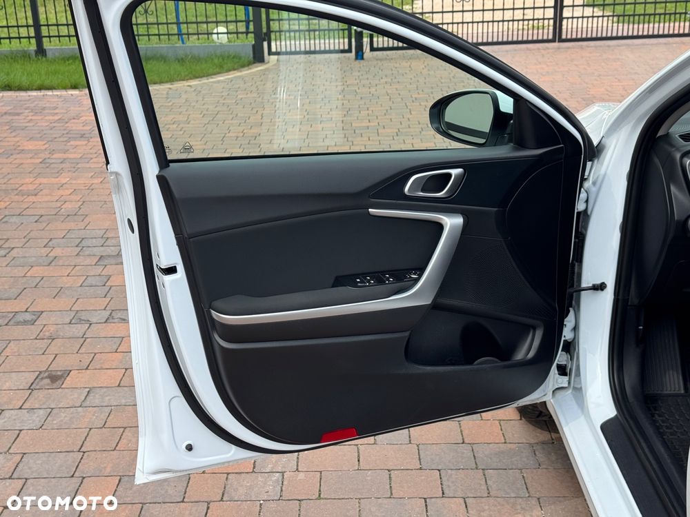 Kia Ceed 1.5 T-GDI M - 12
