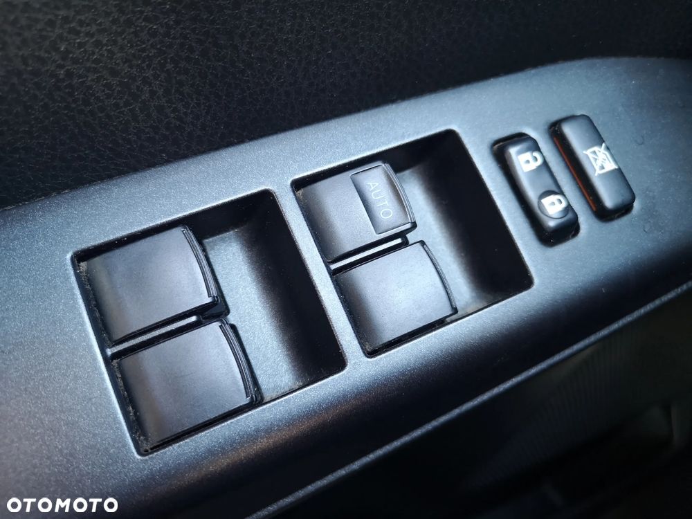 Toyota RAV4 2.0 D-4D Premium 4x2 - 26