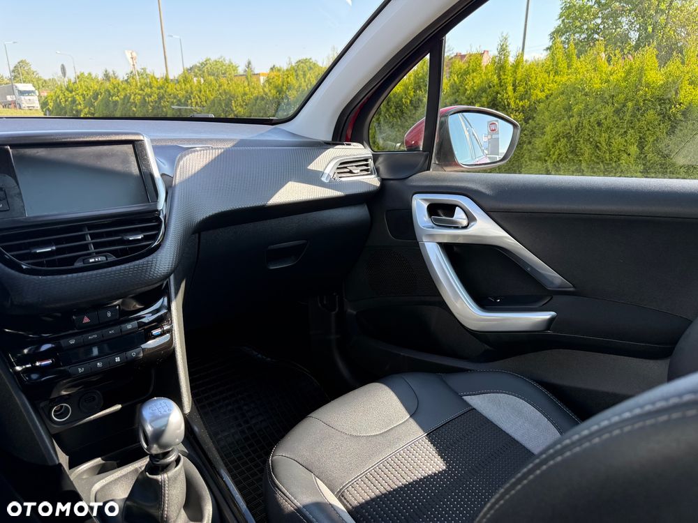 Peugeot 2008 PureTech 110 Stop&Start Allure - 11