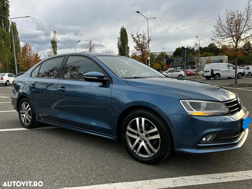 Volkswagen Jetta 2.0 TDI DSG Comfortline - 1