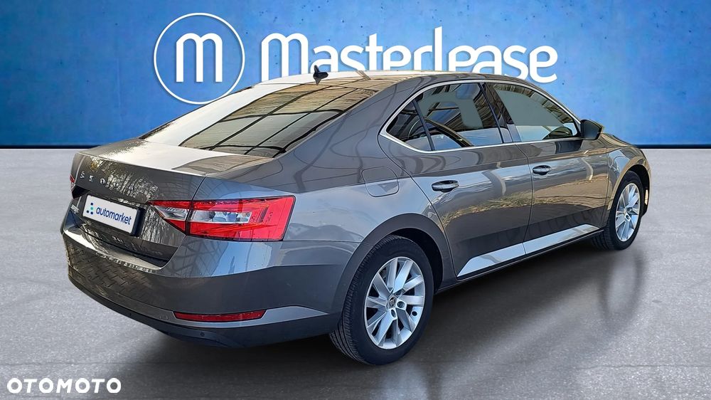 Skoda Superb 2.0 TDI SCR Ambition DSG - 5
