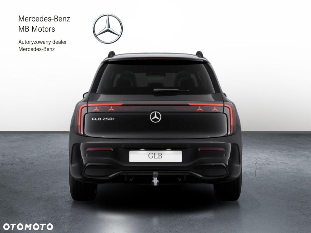 Mercedes-Benz GLB - 4