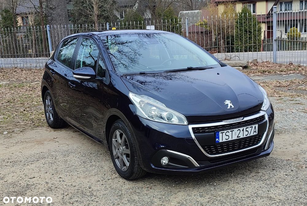 Peugeot 208 - 4