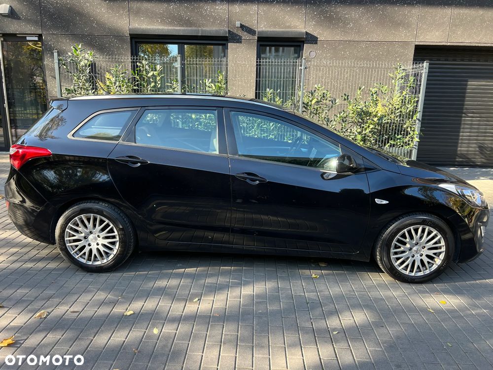 Hyundai i30 1.6 GDI Classic + - 40