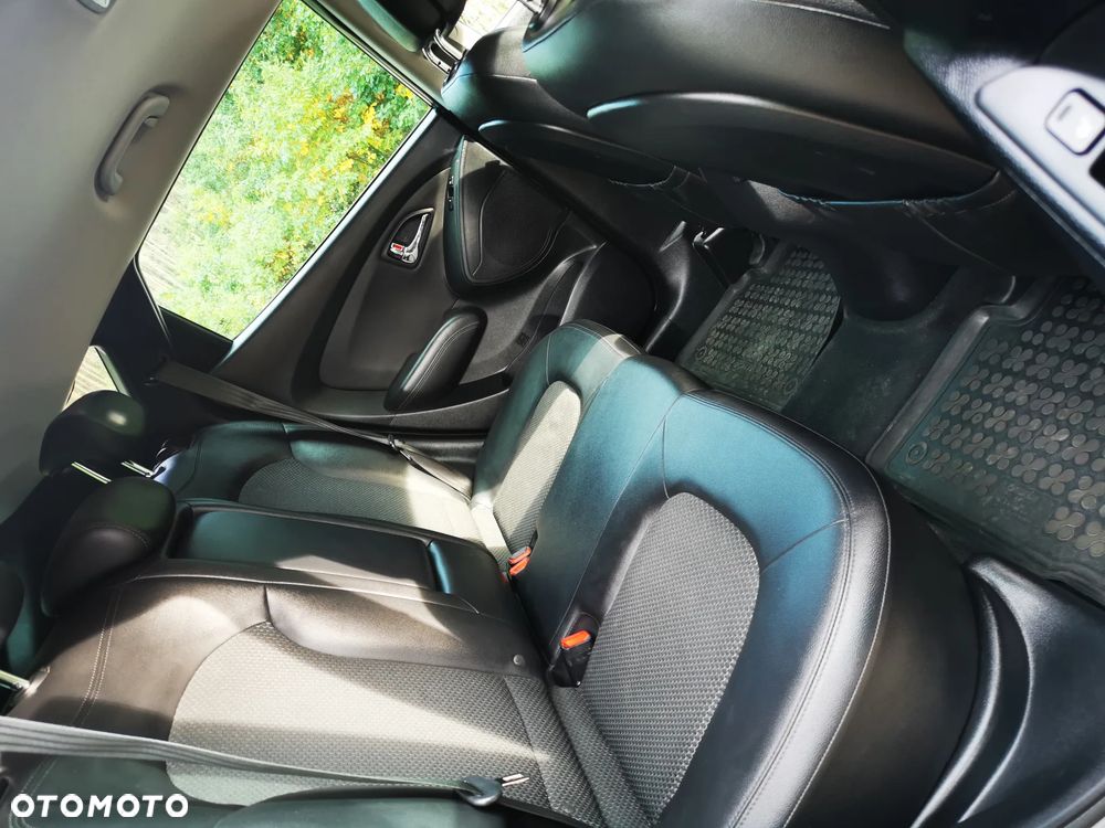 Hyundai ix35 - 9