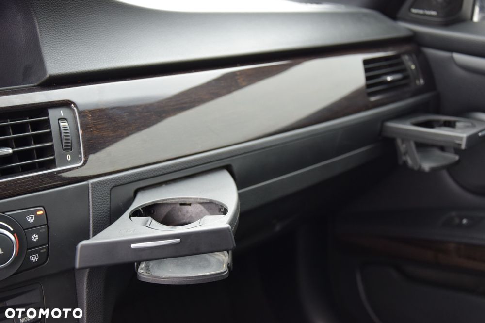 BMW Seria 3 335i M Sport Edition - 31