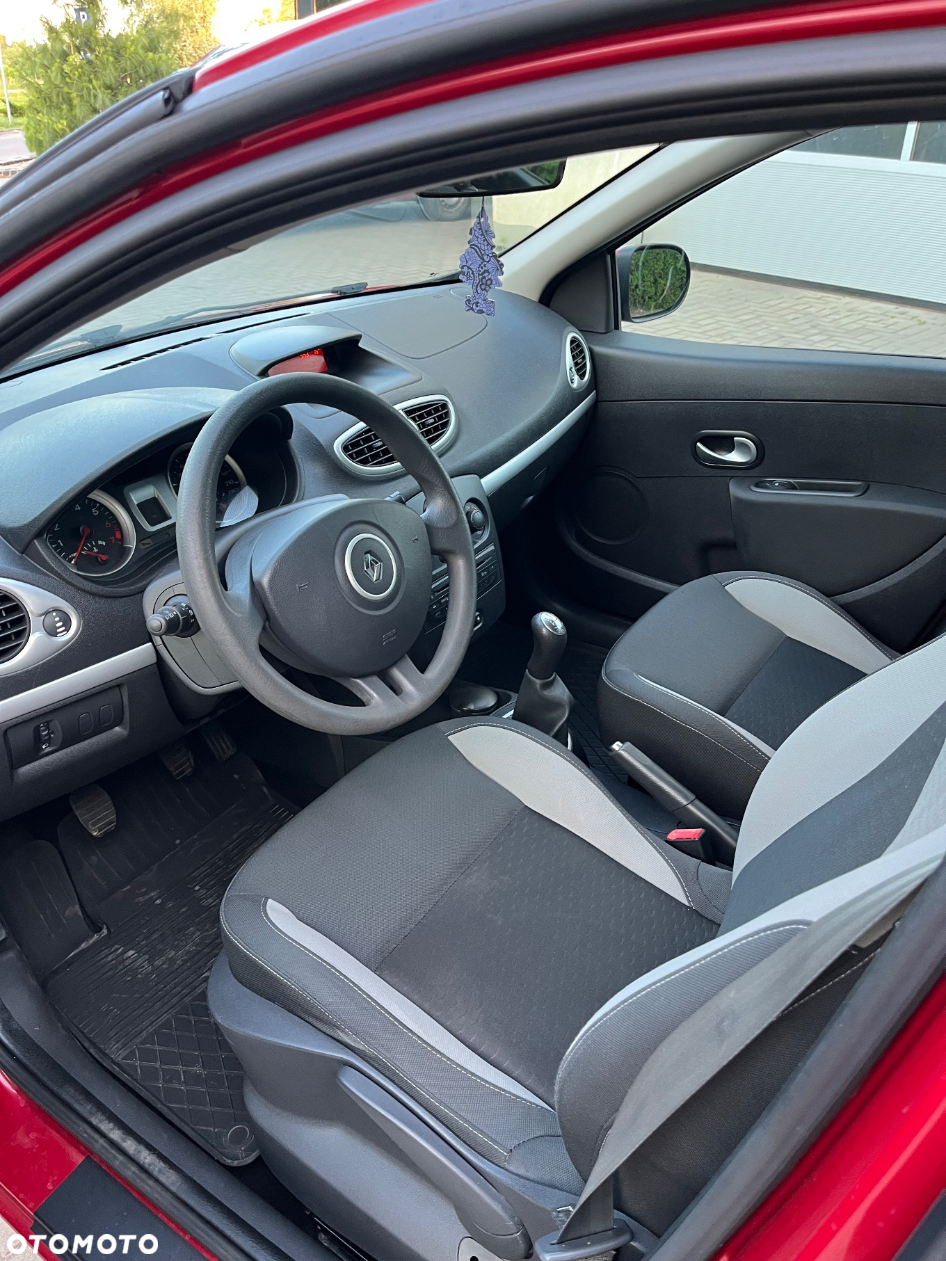 Renault Clio 1.2 16V Authentique - 15