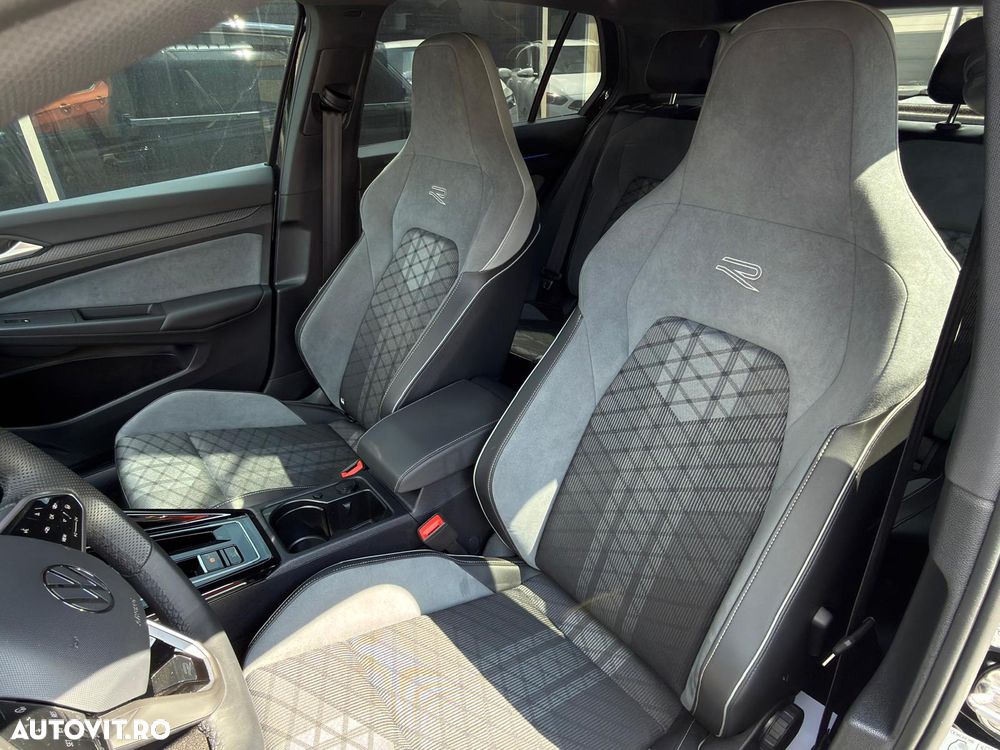 Volkswagen Golf 1.5 eTSI OPF DSG R-Line - 18