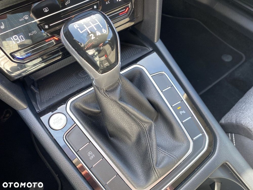 Volkswagen Passat - 27