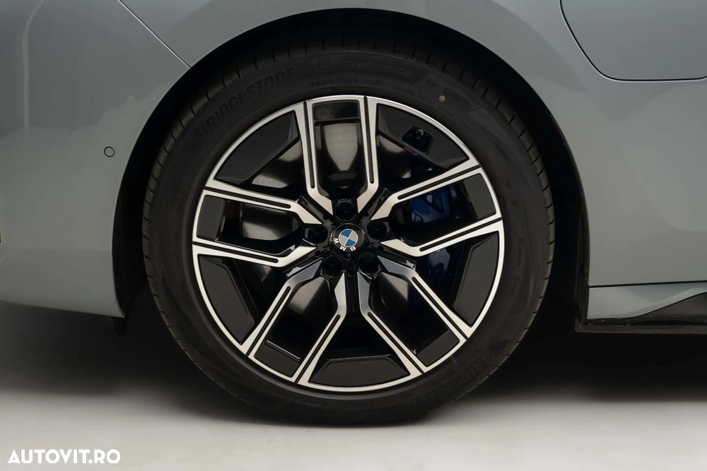 BMW Seria 7 - 8