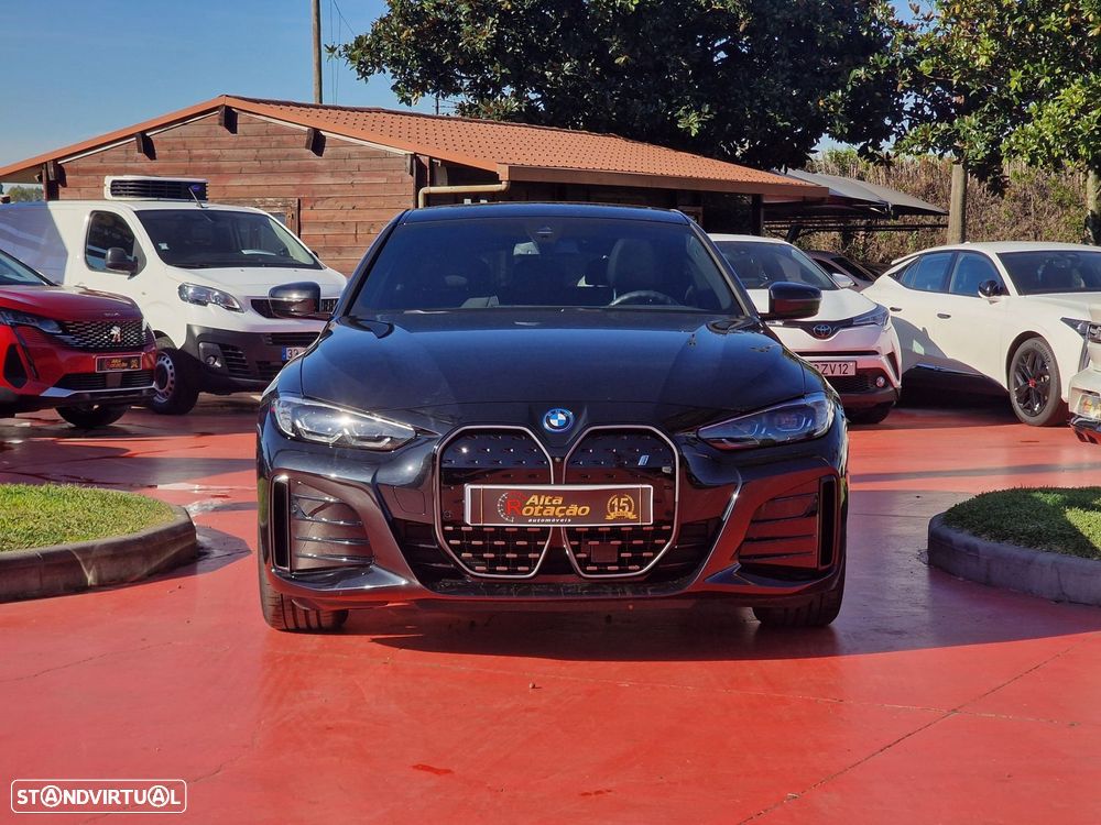 BMW i4 eDrive35 Desportiva M - 2