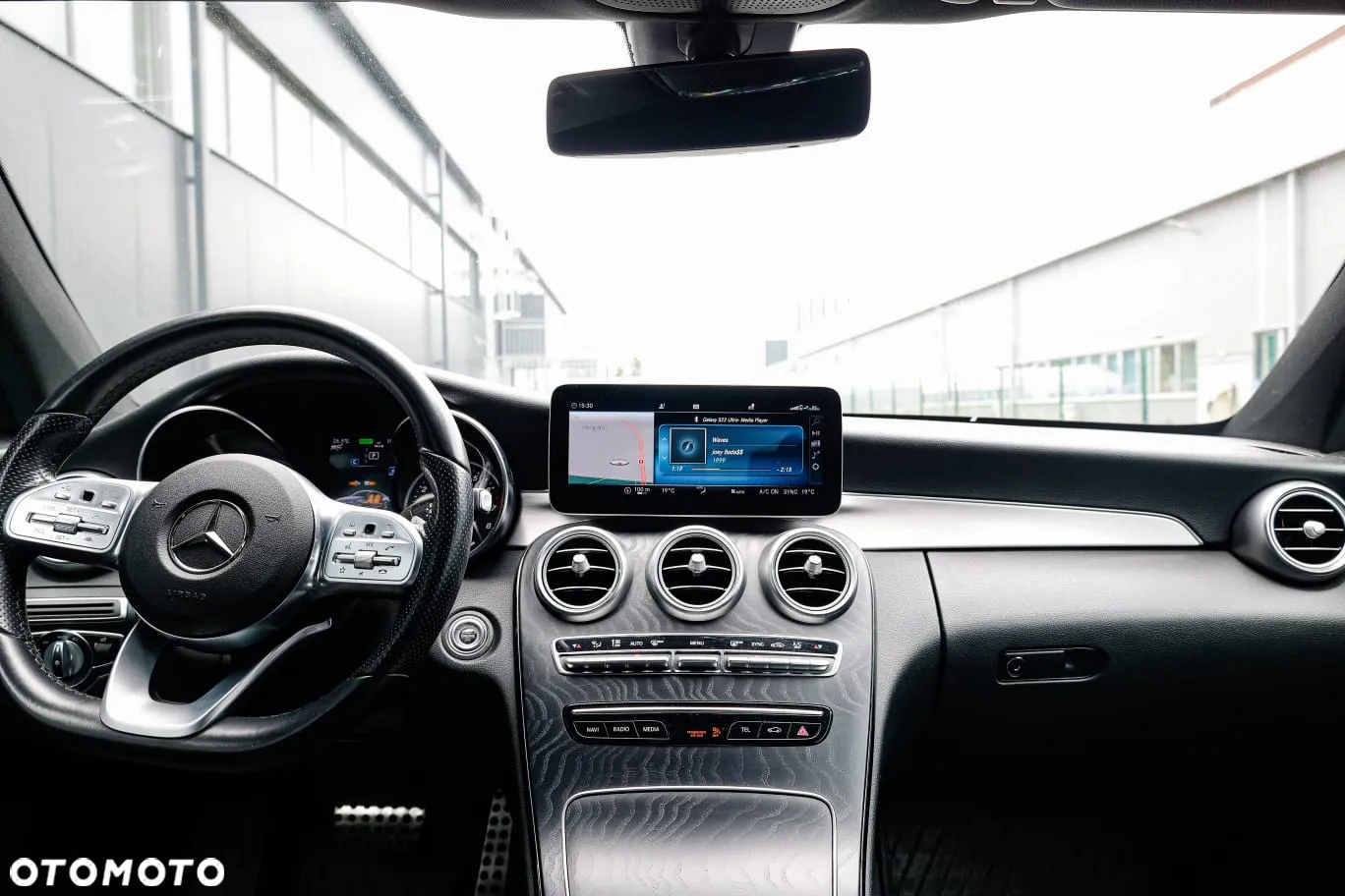 Mercedes-Benz Klasa C 200 9G-TRONIC - 9