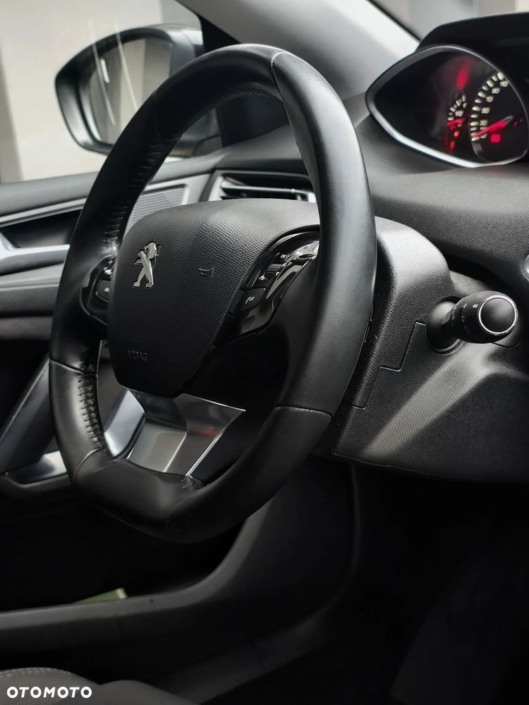 Peugeot 308 - 24
