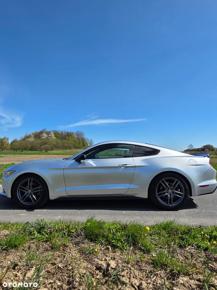 Ford Mustang 3.7 V6 - 11