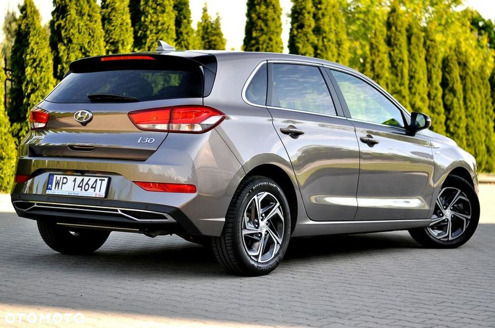 Hyundai i30 1.5 T-GDI 48V Executive - 4