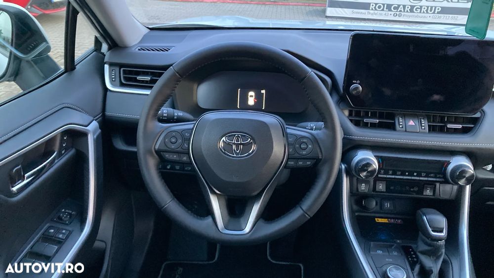 Toyota RAV4 - 9