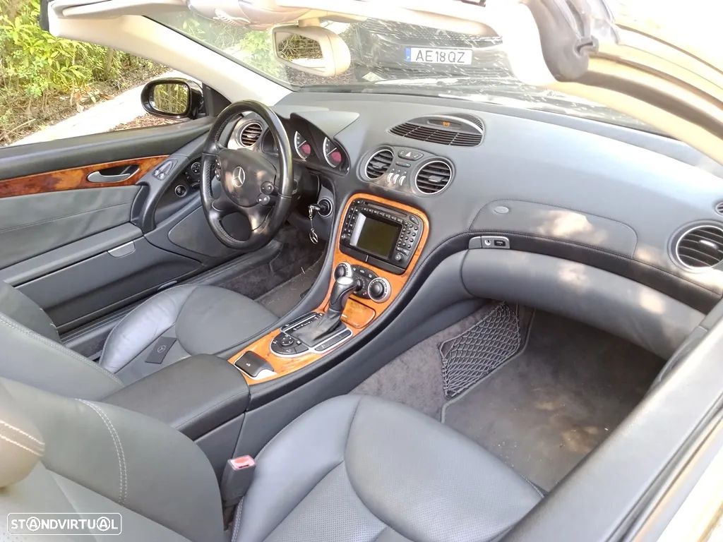 Mercedes-Benz SL 350 - 12