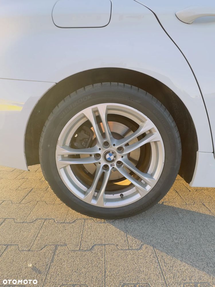 BMW Seria 5 520d xDrive - 12