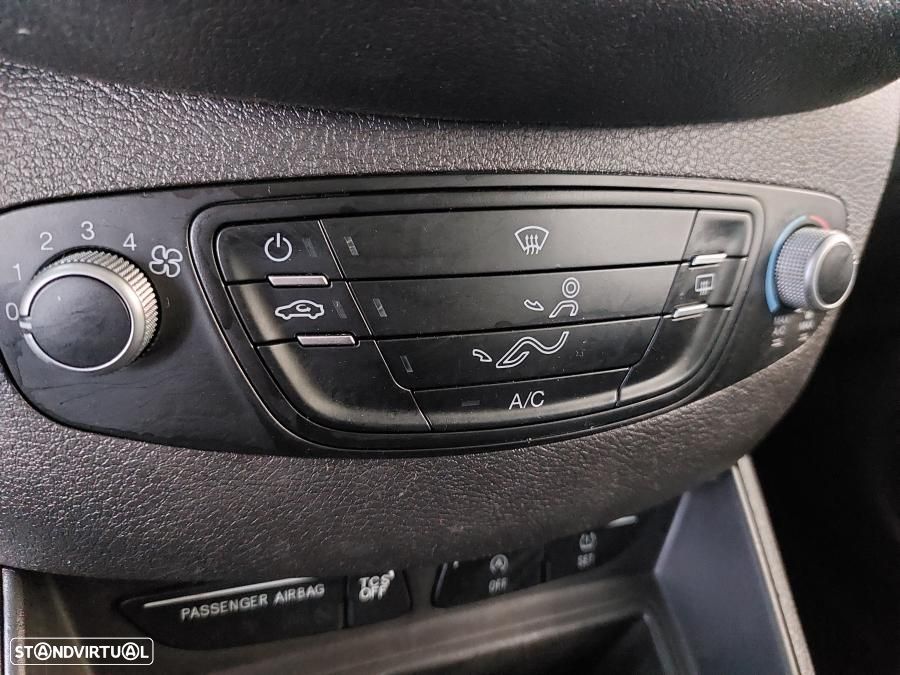 Ford Tourneo Courier 1.5 TDCi Ambiente - 17