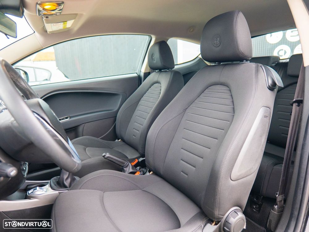 Alfa Romeo MiTo 0.9 T TwinAir Urban - 26