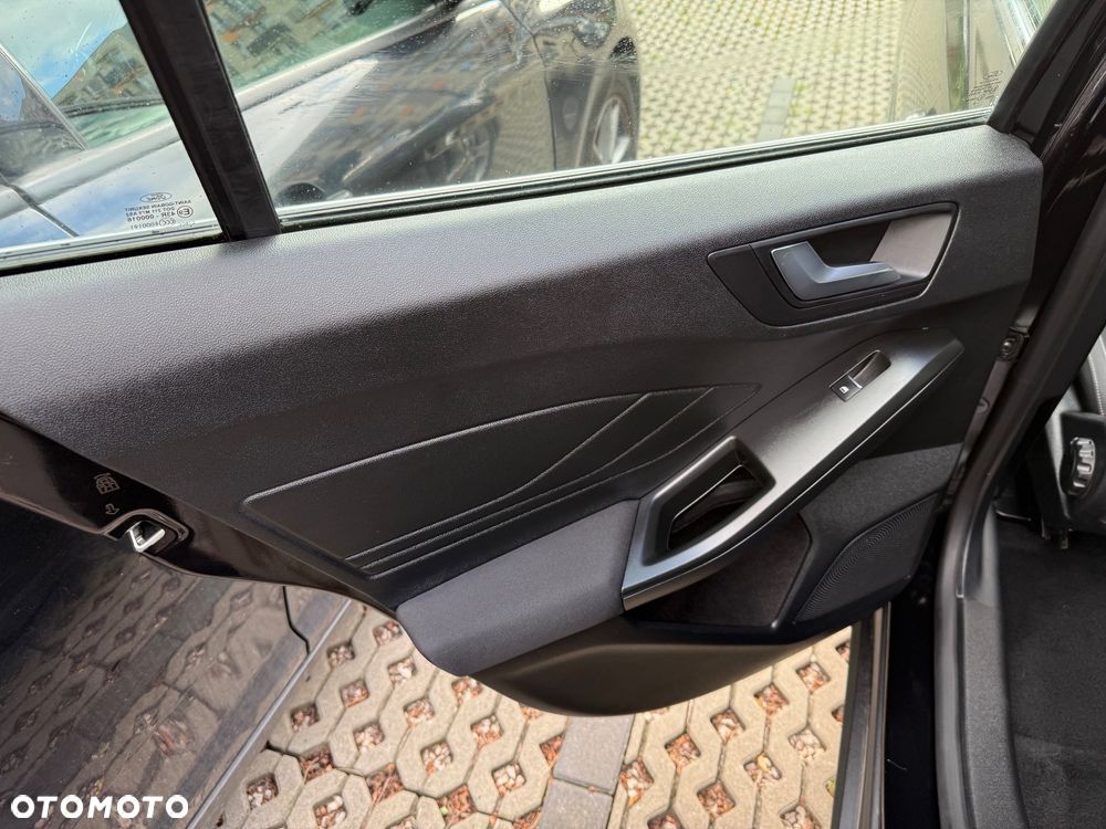 Ford Focus 1.5 EcoBlue Start-Stopp-System TITANIUM - 15