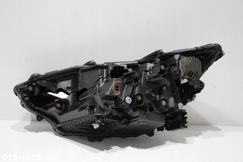 Toyota BZ4X Full Led Prawy Lampa Przód Prawa Uszkodzona - 2