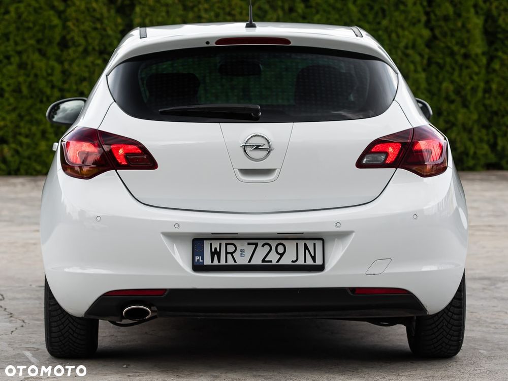 Opel Astra 1.4 Turbo - 11