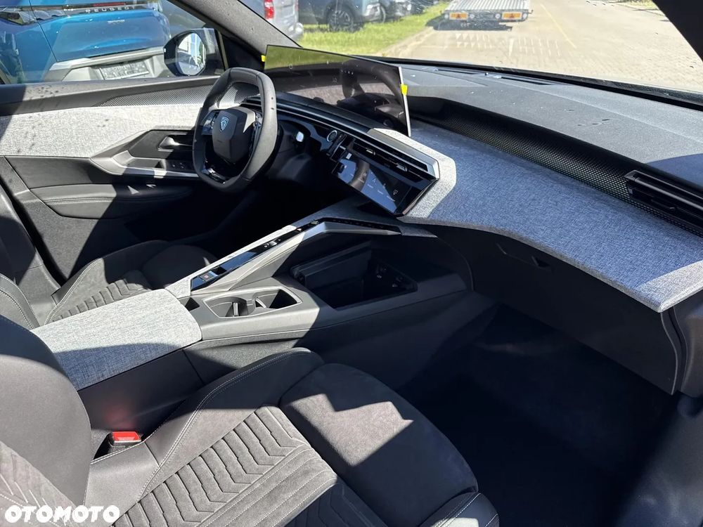 Peugeot 5008 - 24