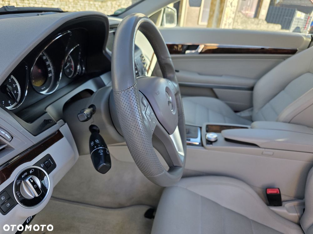 Mercedes-Benz Klasa E - 23