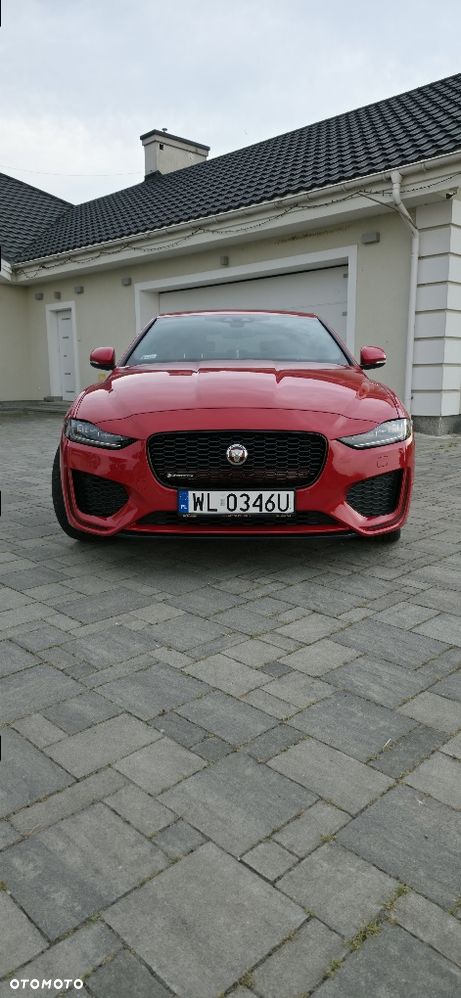 Jaguar XE - 2