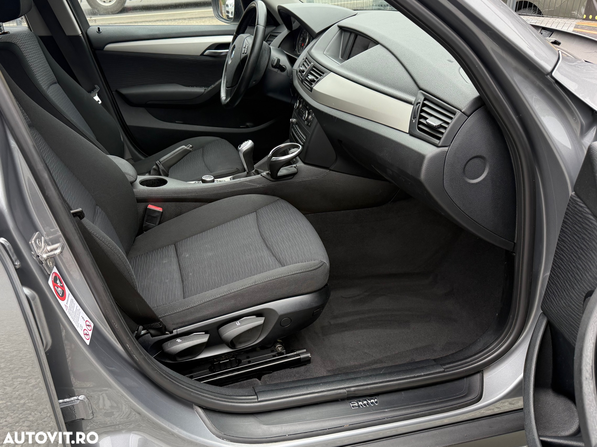 BMW X1 sDrive18d xLine - 13