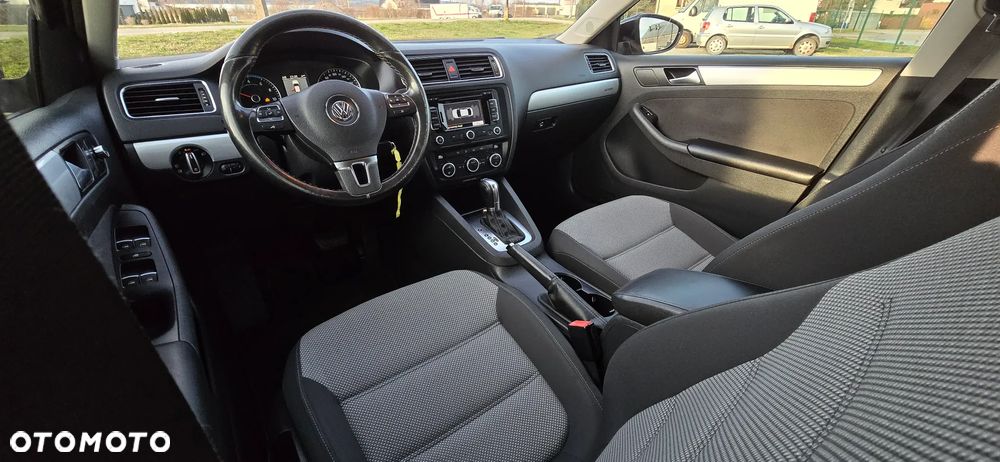 Volkswagen Jetta - 21