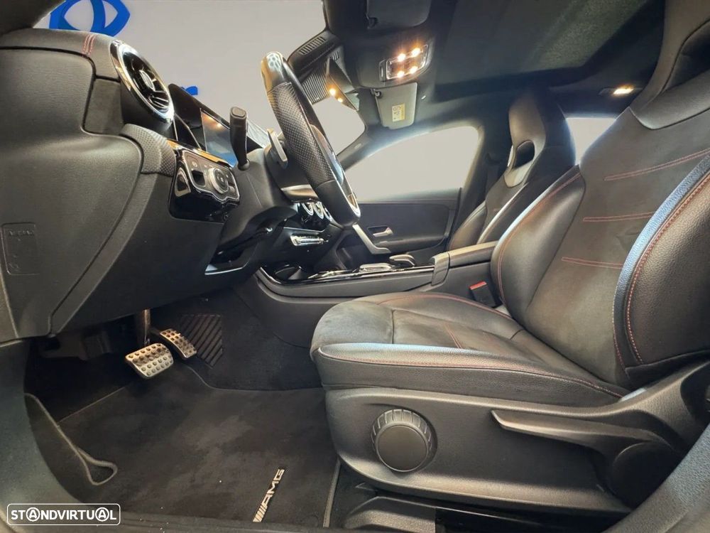 Mercedes-Benz CLA 200 d - 25