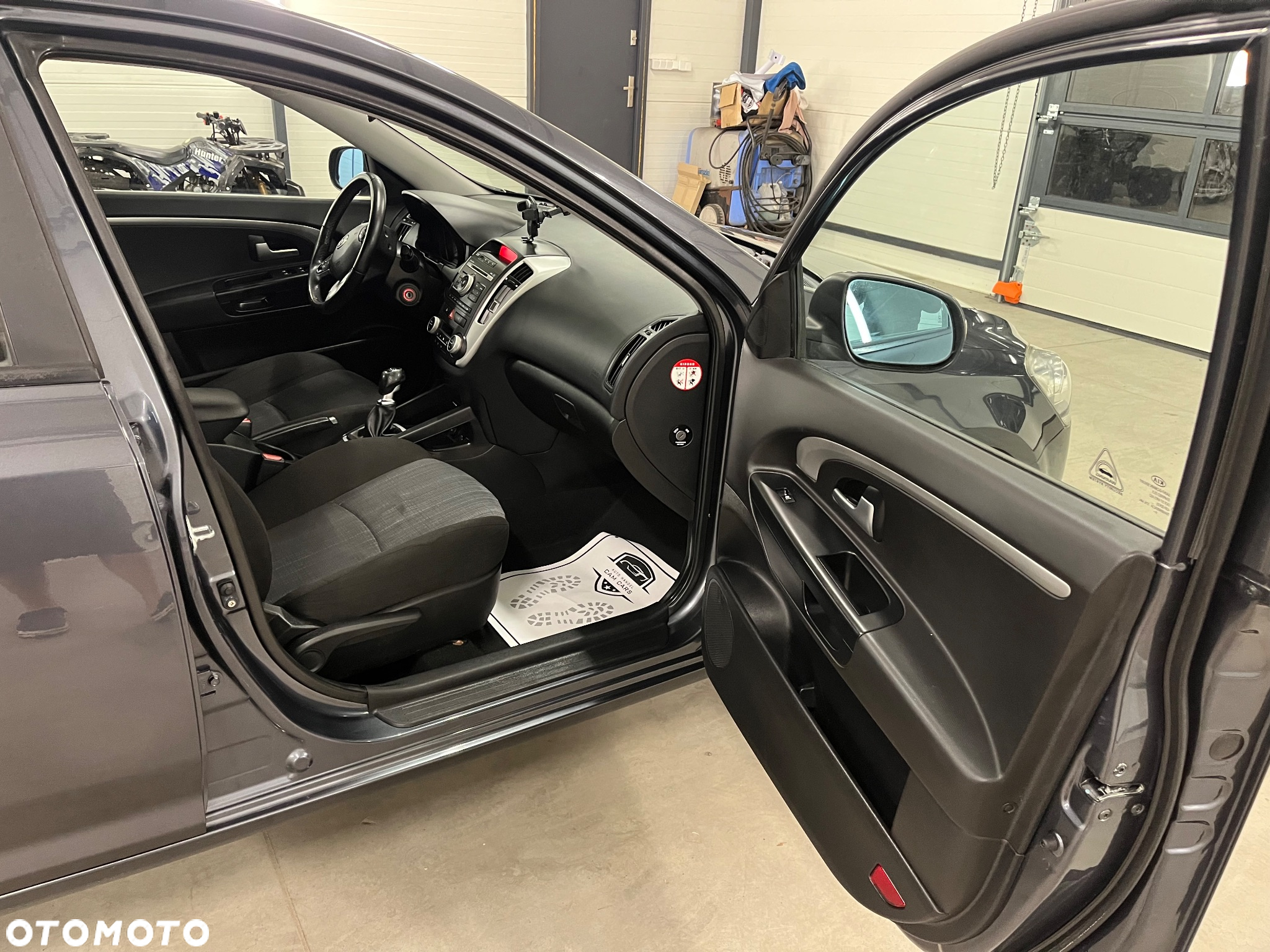 Kia Ceed 1.6 CRDi 90 Vision - 17