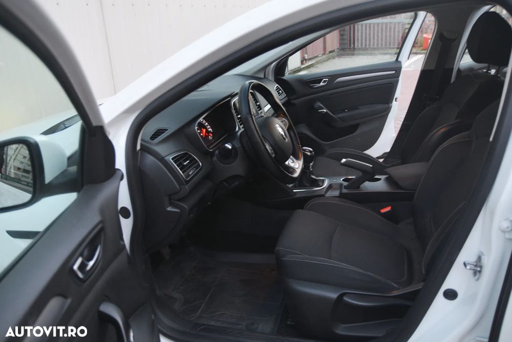 Renault Megane BLUE dCi 115 BUSINESS EDITION - 12