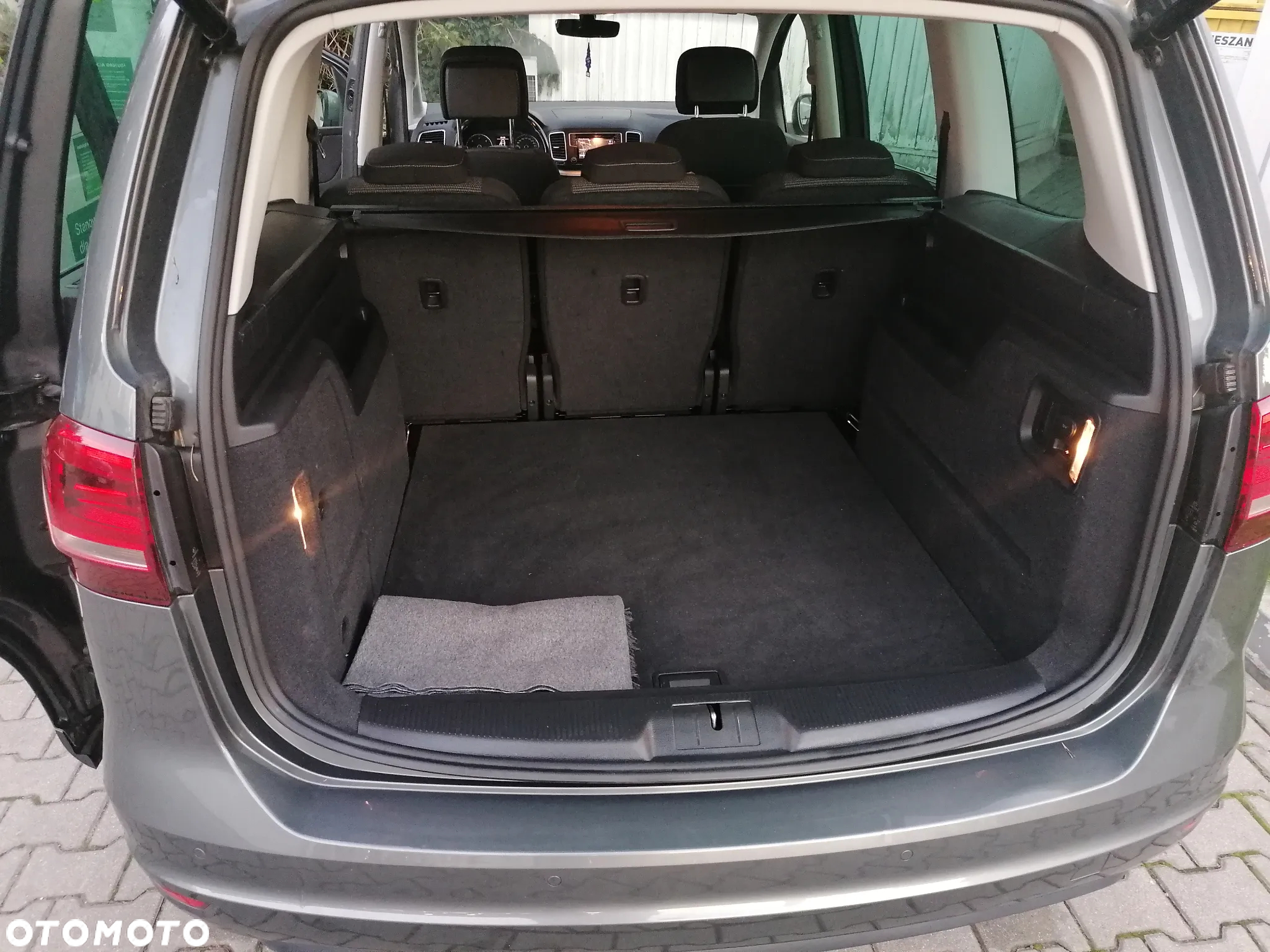 Volkswagen Sharan 2.0 TDI BMT Comfortline DSG - 3