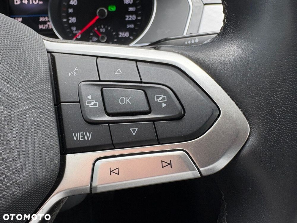 Volkswagen Passat - 24