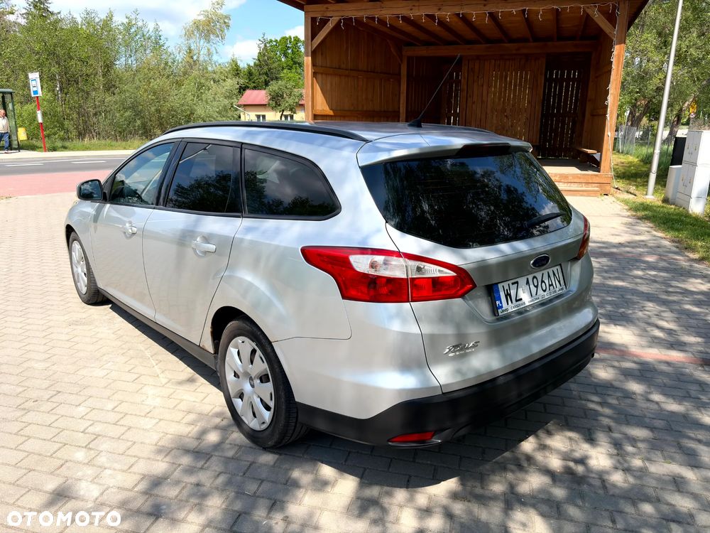 Ford Focus 1.6 TDCi Ambiente - 8
